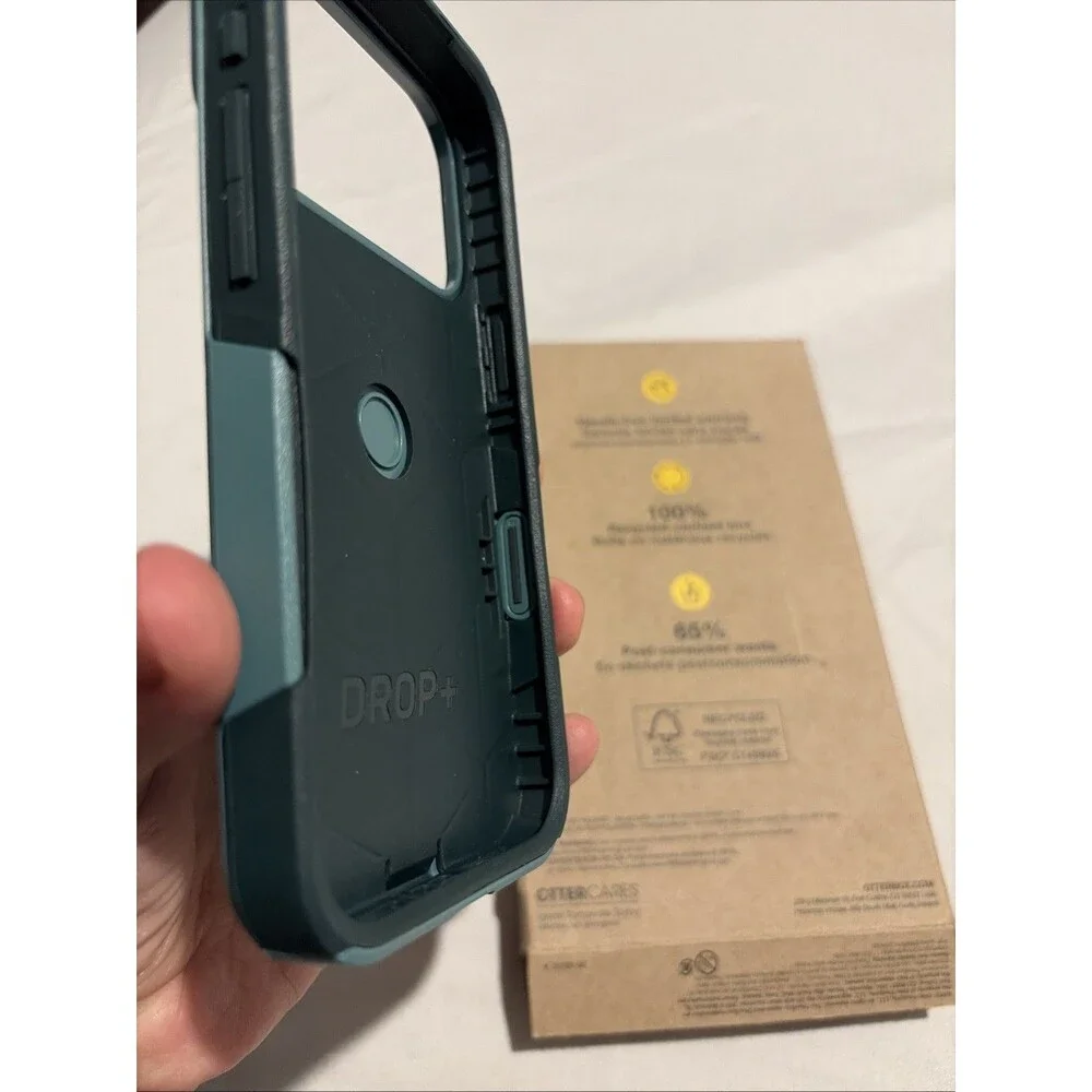 OtterBox iPhone 17 Pro Commuter Series Case - Drop+